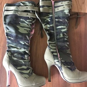 Camo Boots